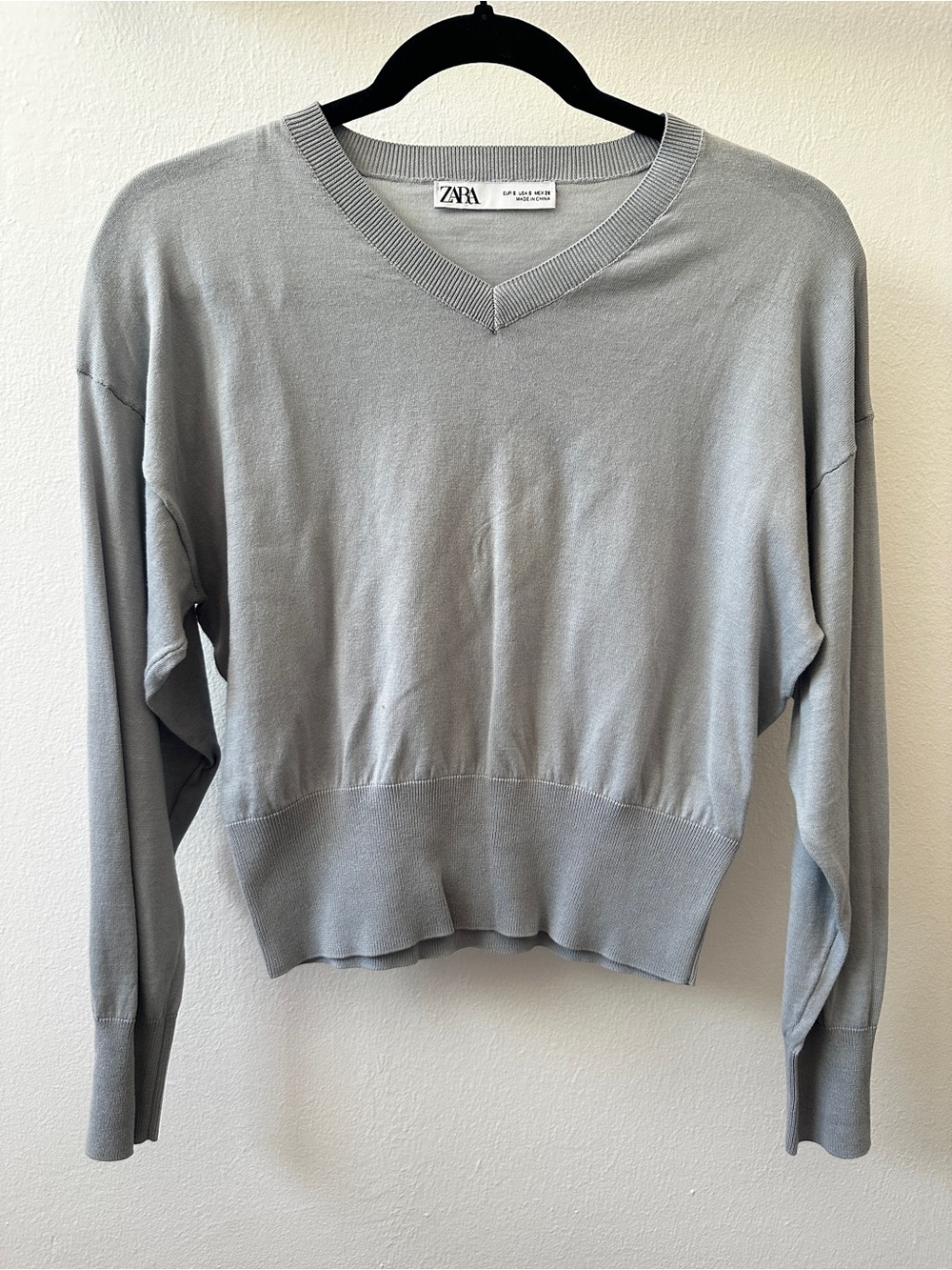 ZARA Light Gray V-Neck Knit Sweater